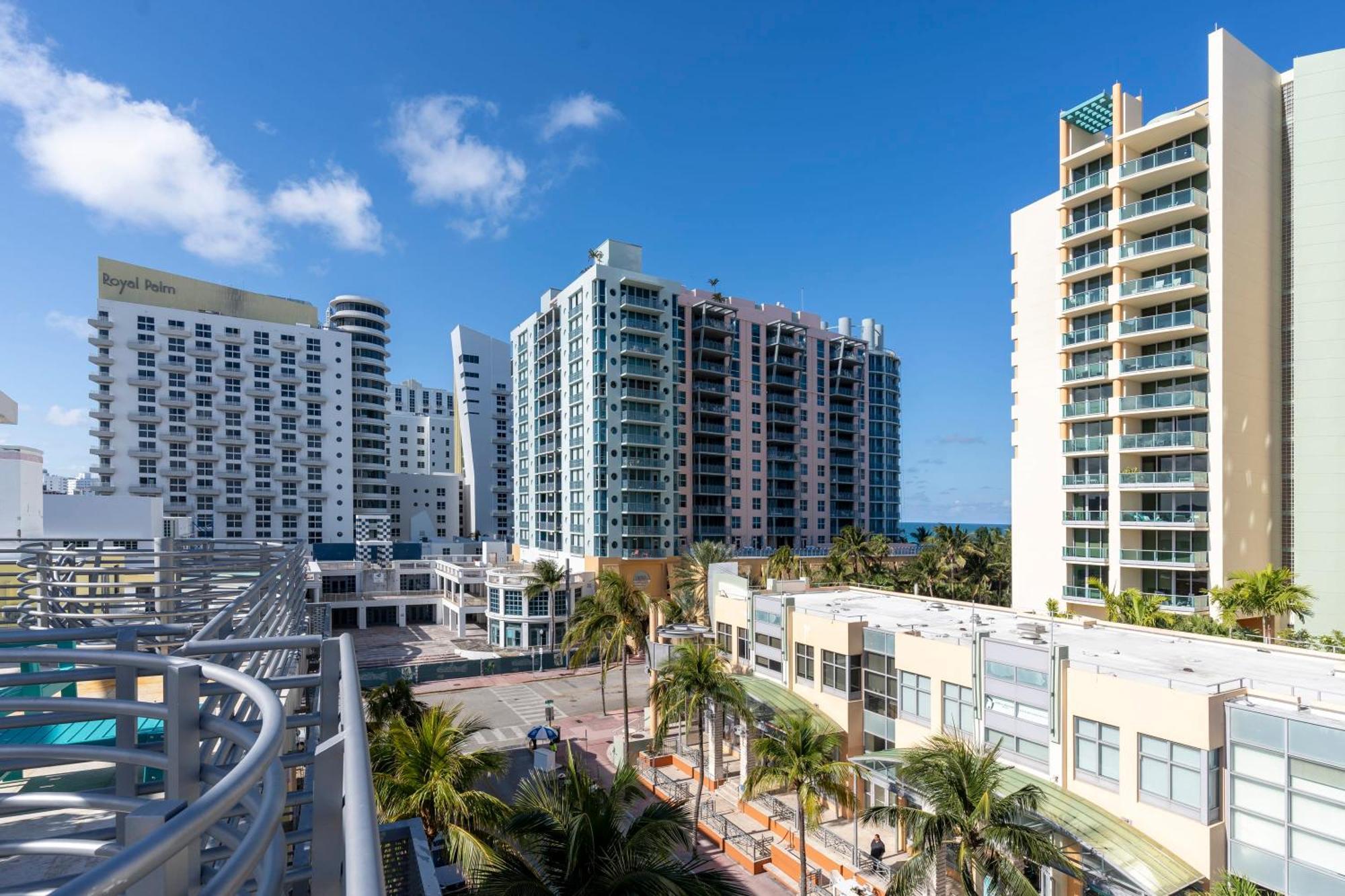 Chasing Waves - Penthouse With Private Terrace Apartment Miami Beach Exterior photo