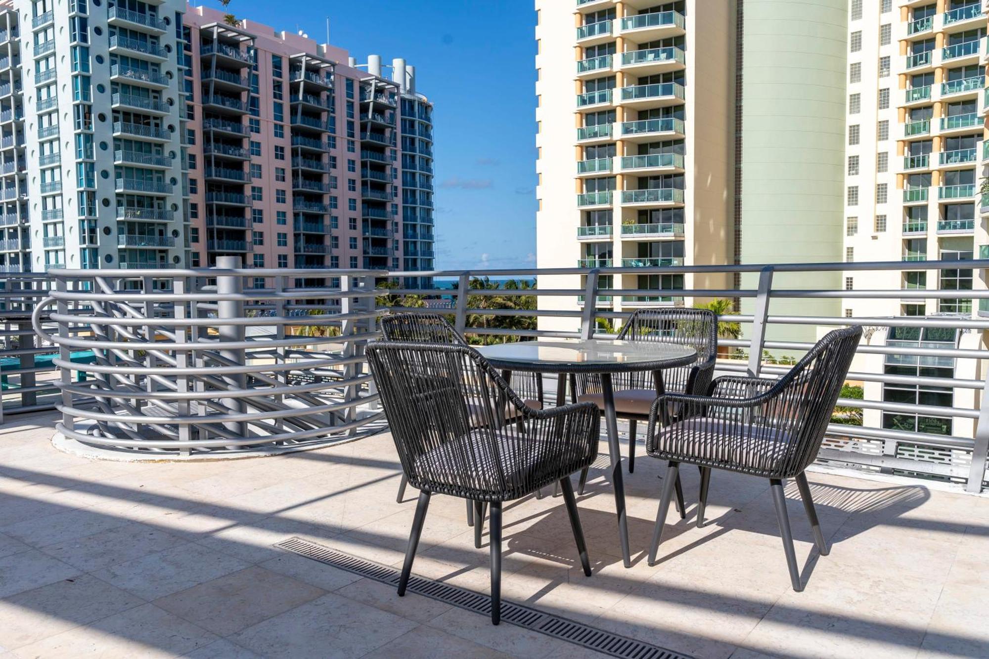 Chasing Waves - Penthouse With Private Terrace Apartment Miami Beach Exterior photo