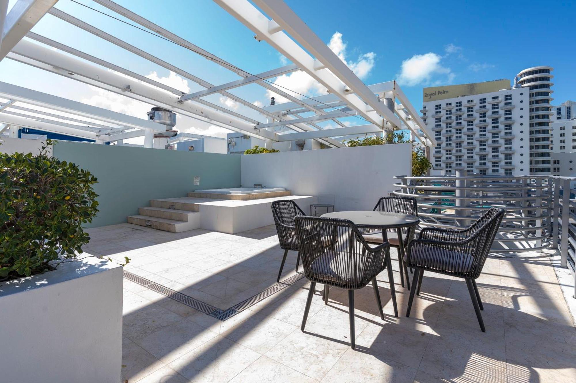 Chasing Waves - Penthouse With Private Terrace Apartment Miami Beach Exterior photo